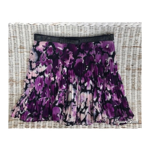 BCBGeneration Dresses & Skirts - 🆕NWOT {BCBGeneration} Purple Floral Micro-pleat Mini Swing Skirt • Size 8